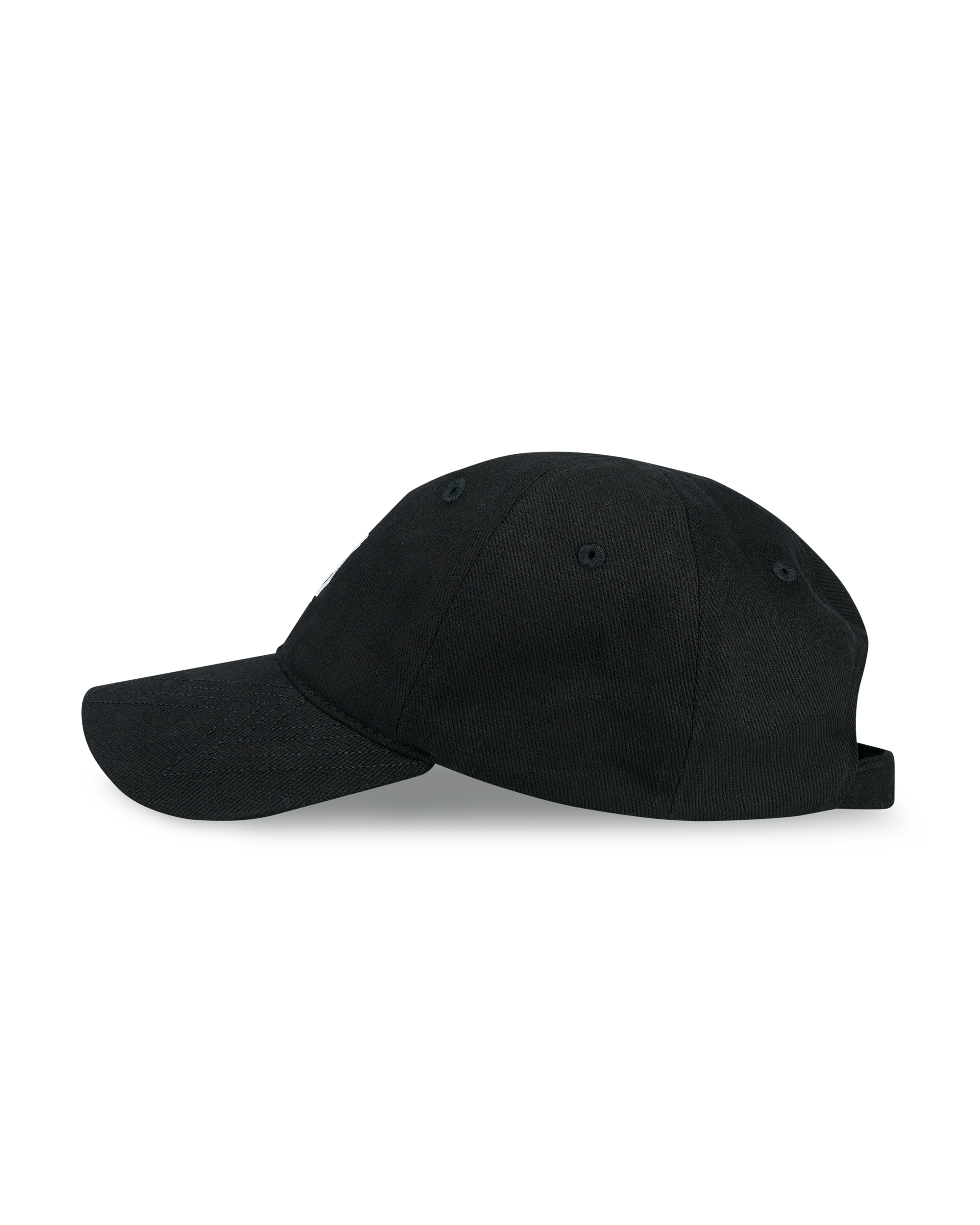 'BLUM' cap