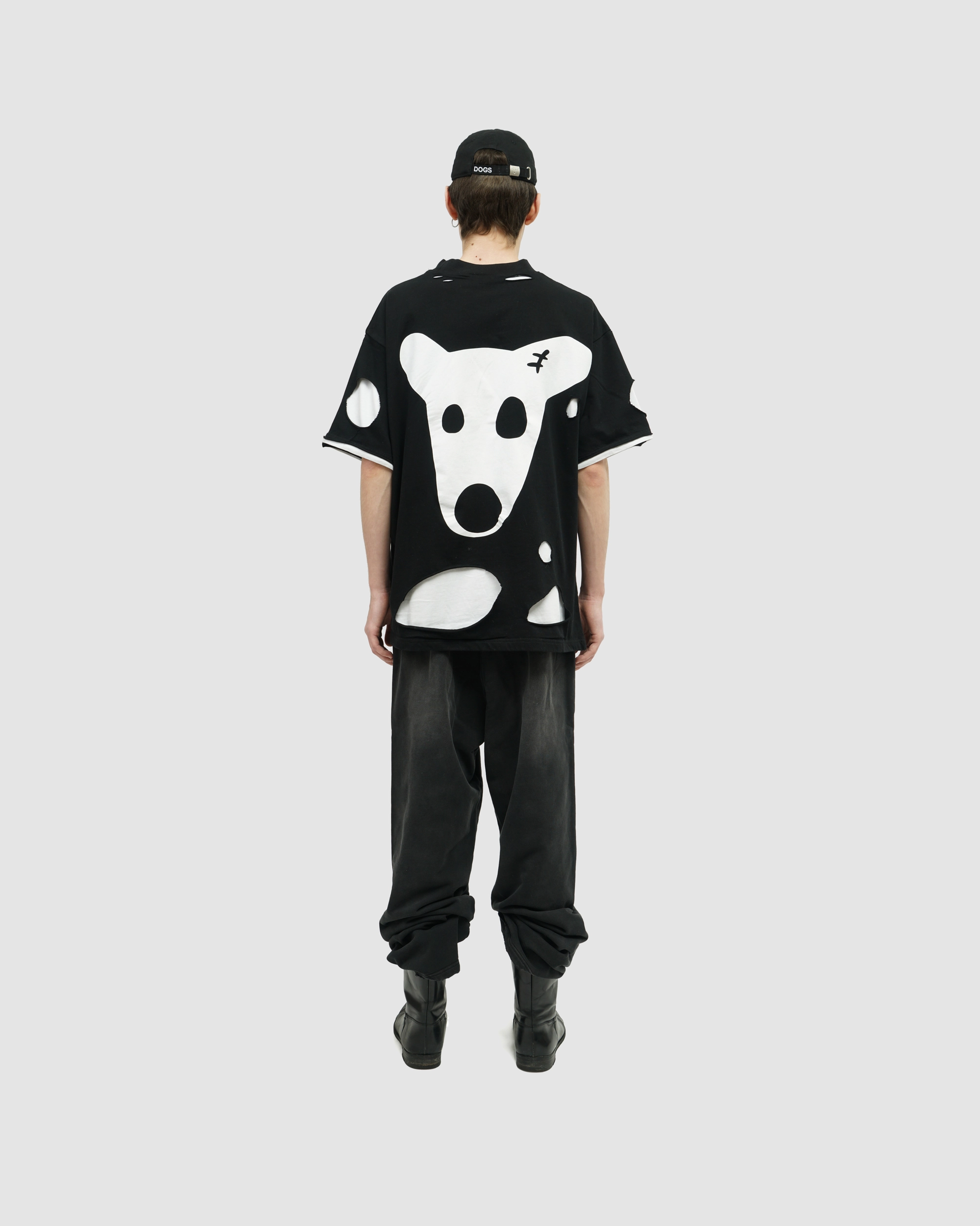 'DOGS' t-shirt, black