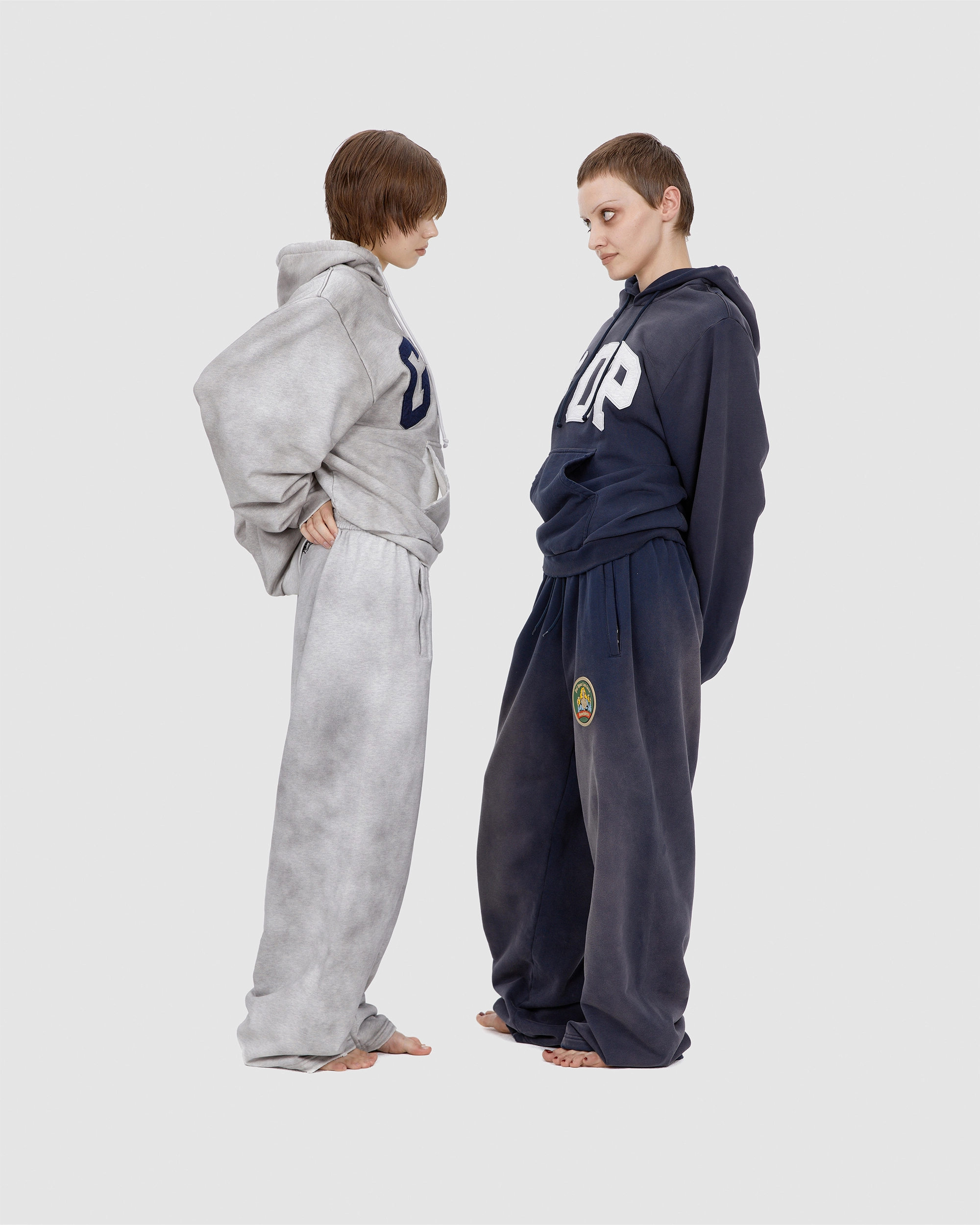 'BIERDECKEL' sweatpants, grey