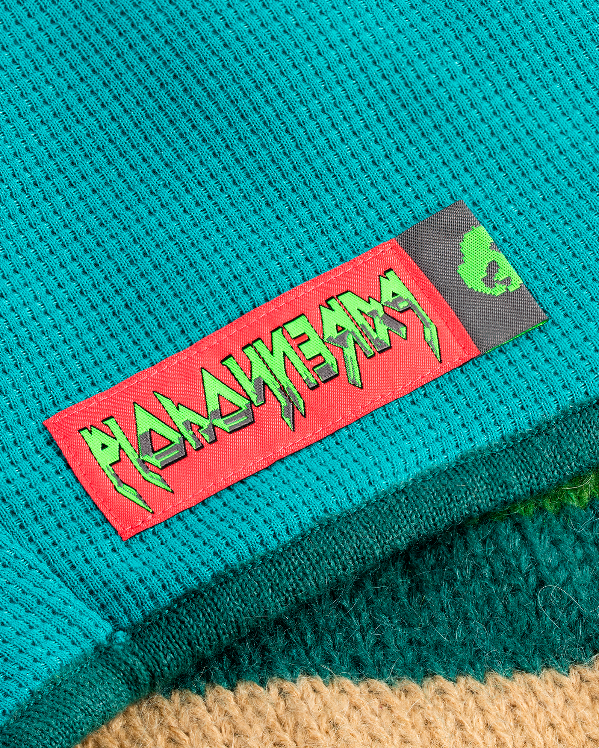 plohoy - green hat