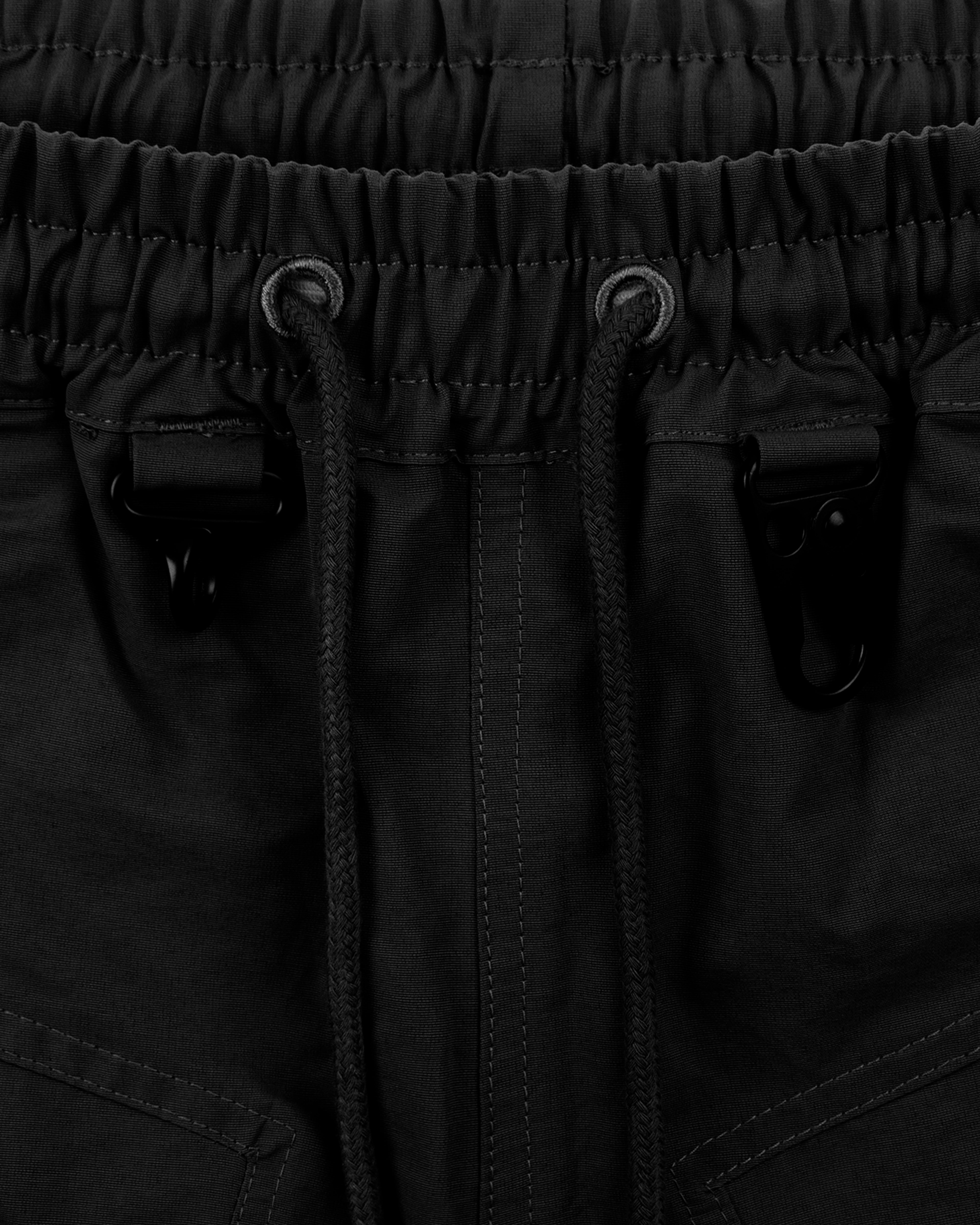 'MAONE' cargo shorts, black